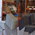 202112 Rotor - AU QUOTIDIEN Lot de chaises dessinées par le designer belge Maarten Van Severen pour Vitra, récupérées sur un chantier de déconstruction de locaux du tertiaire, et revendues par Rotor DC © Saskia Scorselo - Low-tech Lab